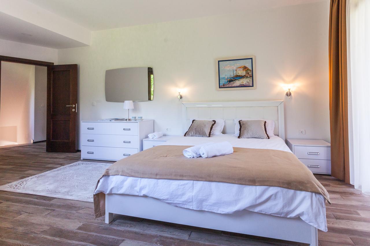 Rosmarino Apartment Sveti Stefan Bagian luar foto