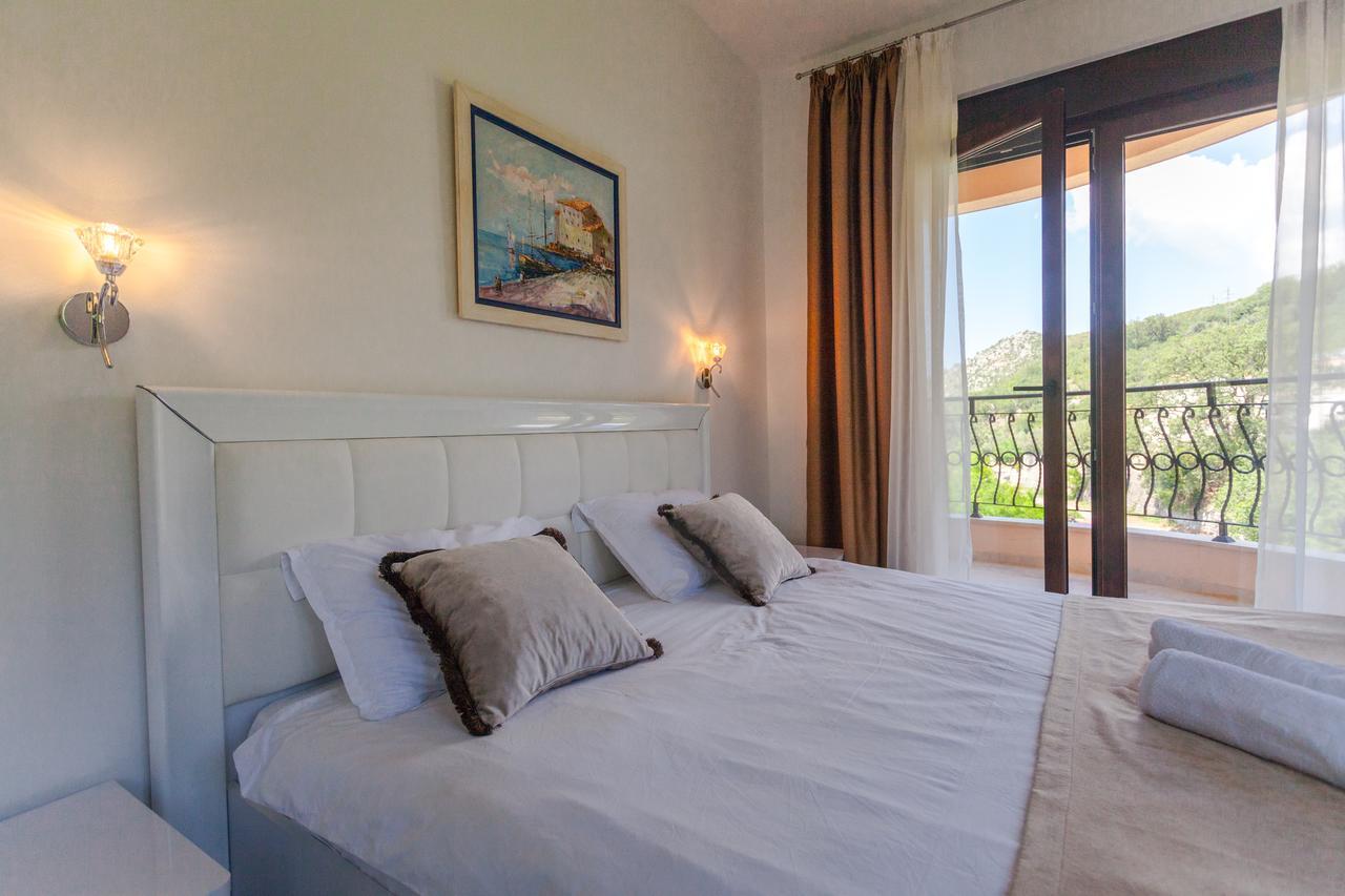 Rosmarino Apartment Sveti Stefan Bagian luar foto